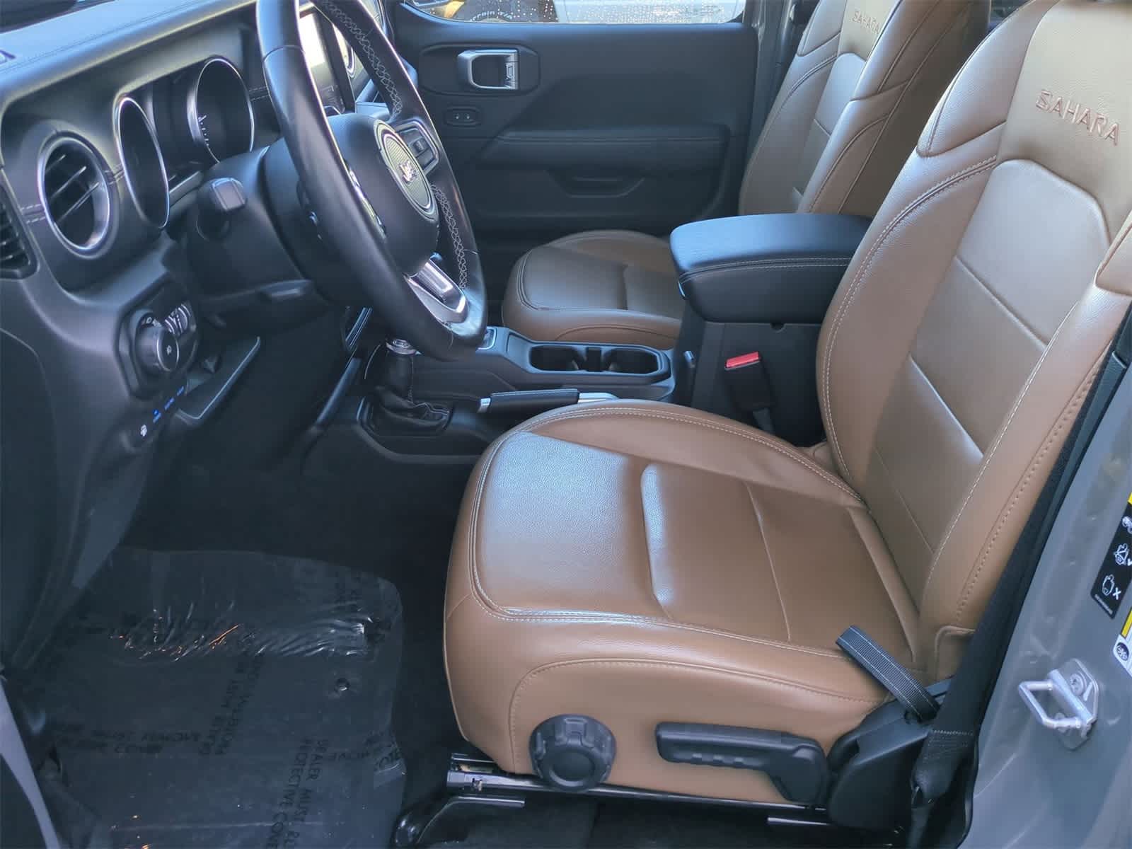 Thumbnail: 2022 Jeep Wrangler - 15