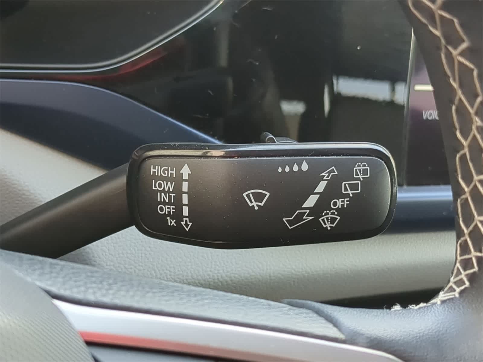 Thumbnail: 2022 Volkswagen Taos - 32