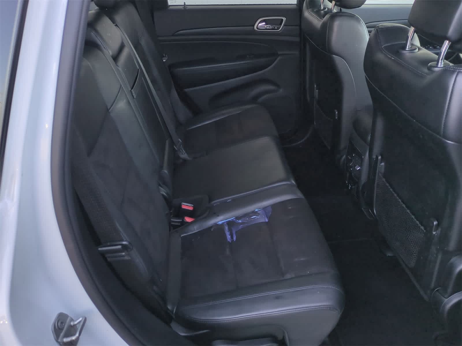 Thumbnail: 2020 Jeep Grand Cherokee - 20