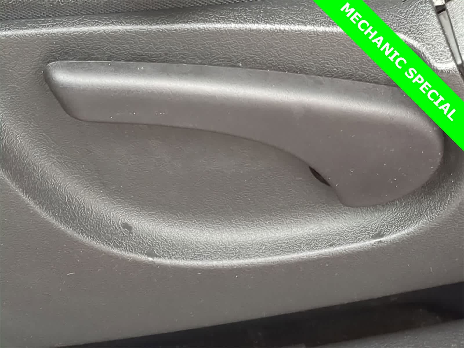 Thumbnail: 2010 Jeep Liberty - 24