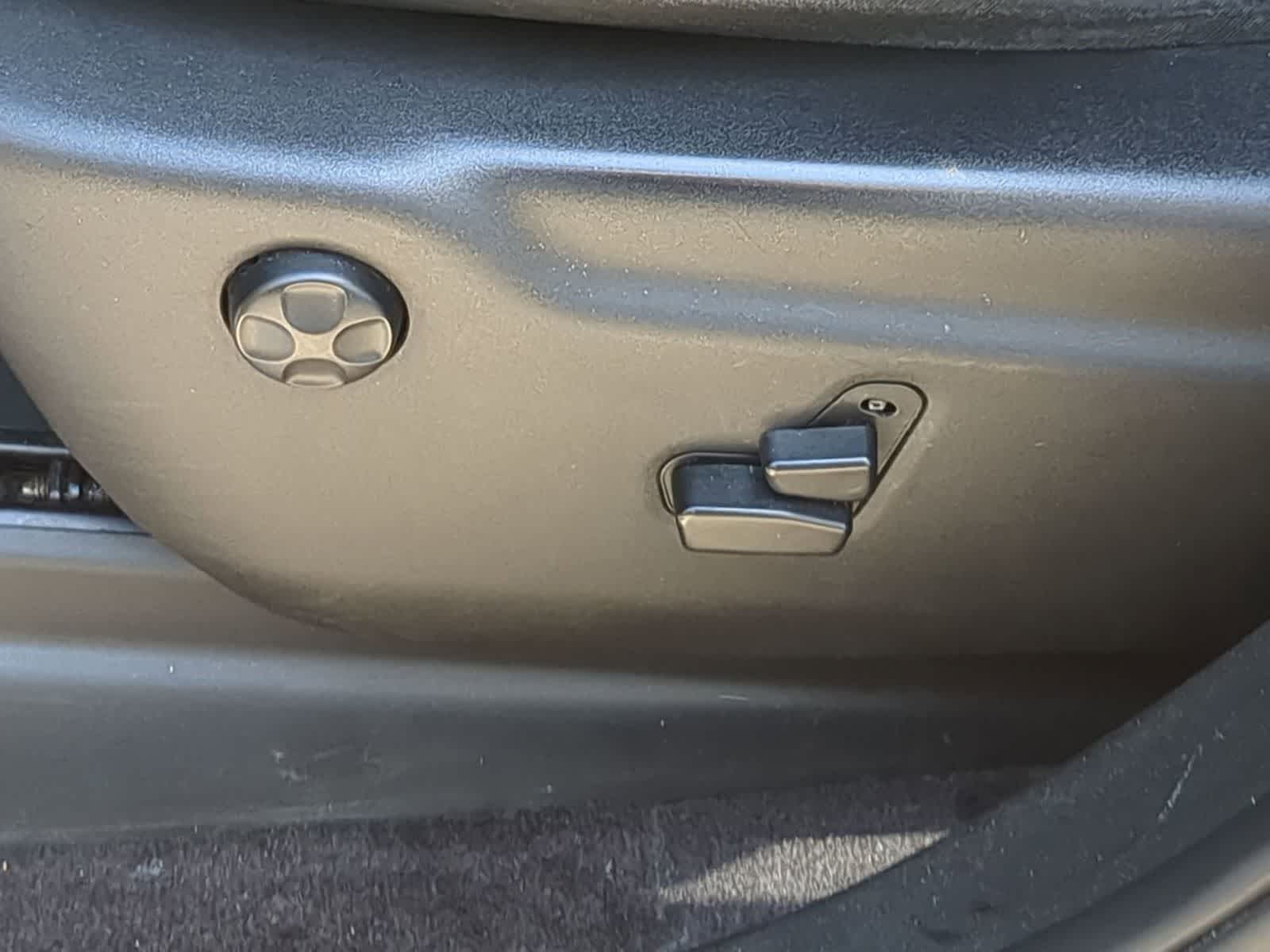 Thumbnail: 2019 Dodge Durango - 17