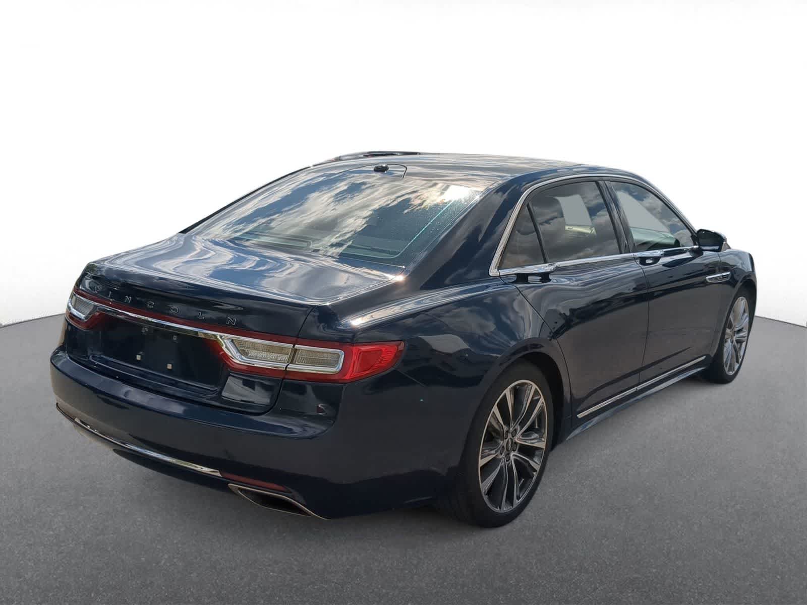 Thumbnail: 2017 Lincoln Continental - 8