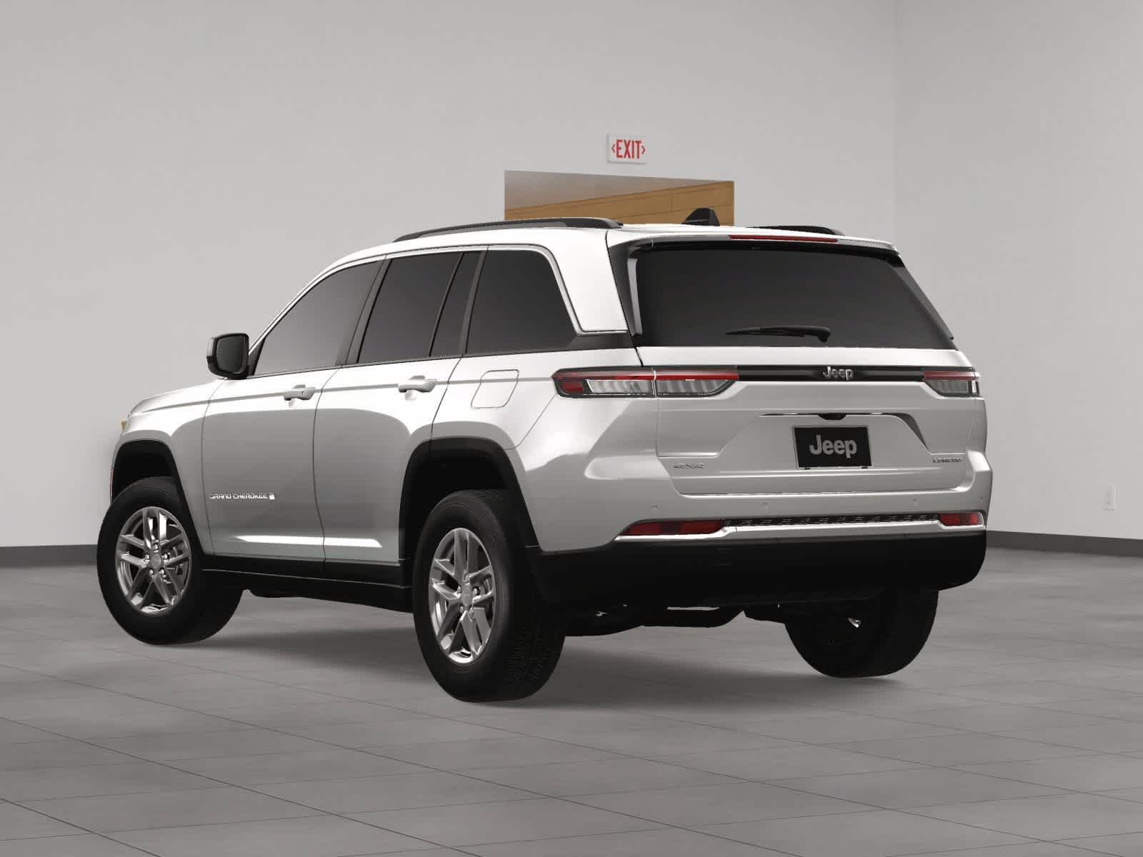 2025 Jeep Grand Cherokee Laredo 3
