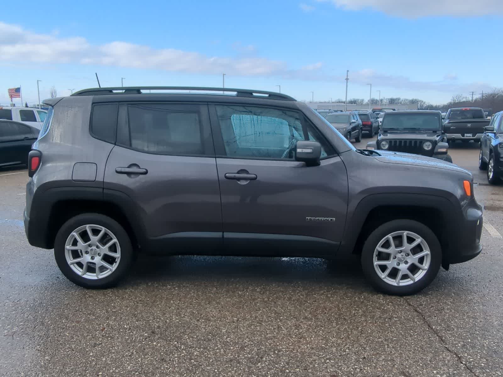 Thumbnail: 2021 Jeep Renegade - 15