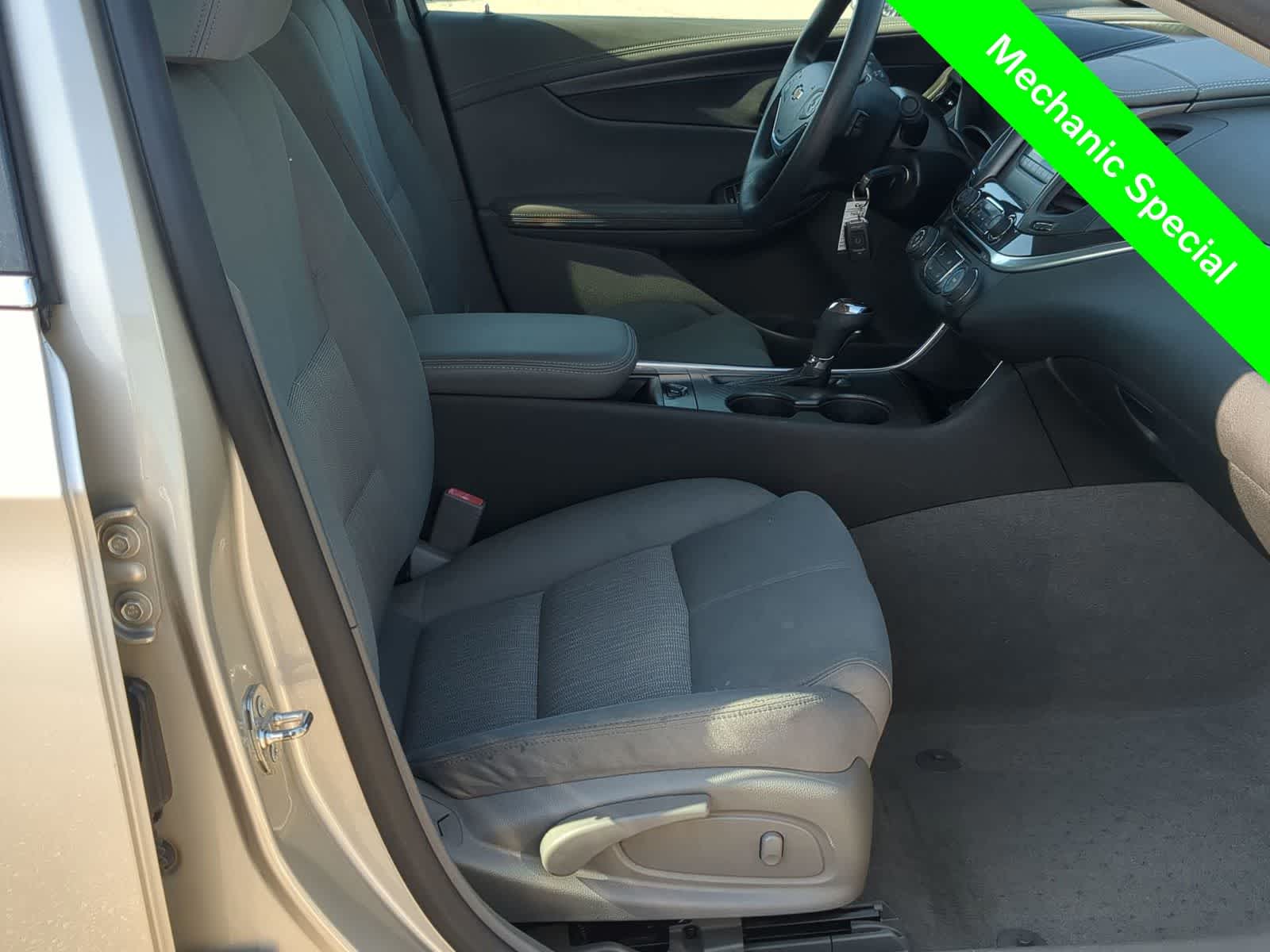 Thumbnail: 2014 Chevrolet Impala - 21
