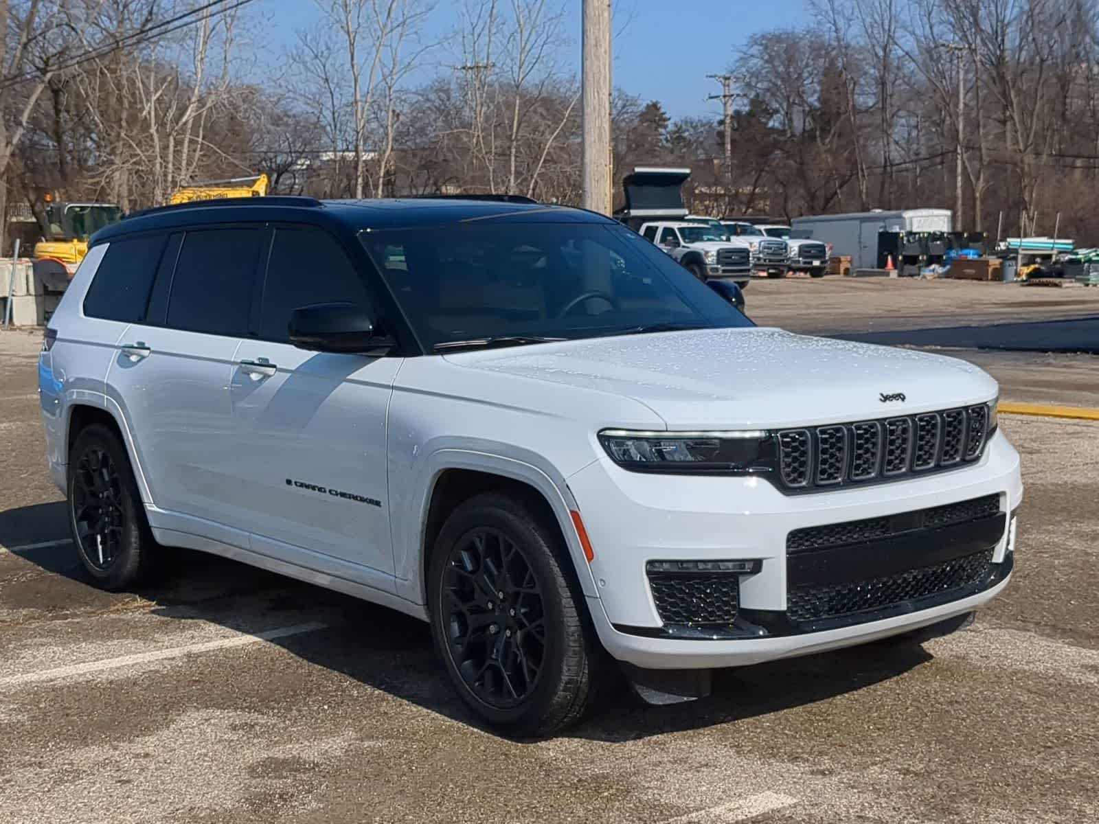 Thumbnail: 2024 Jeep Grand Cherokee L - 16