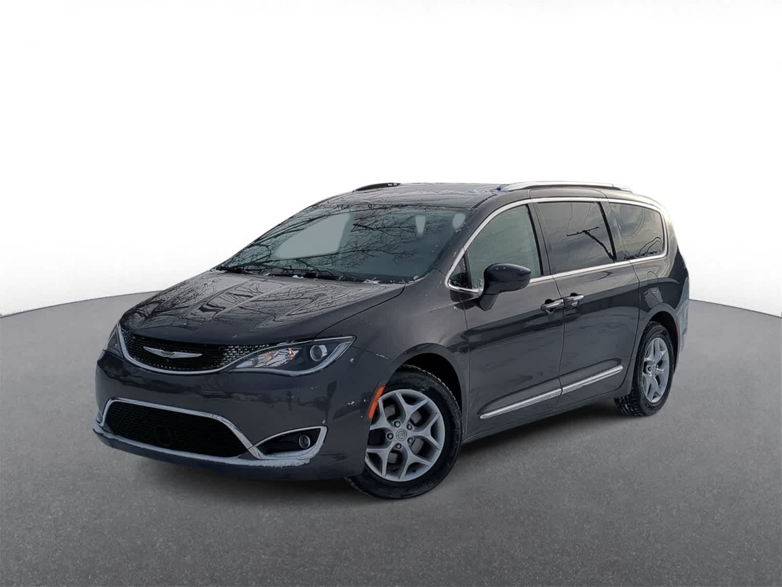 Thumbnail: 2017 Chrysler Pacifica - 1