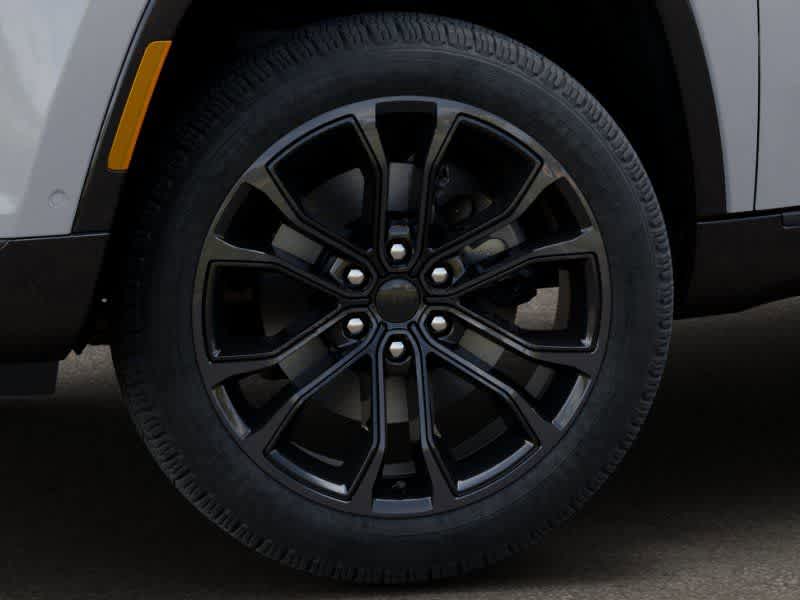 Thumbnail: 2026 Jeep Grand Wagoneer - 8