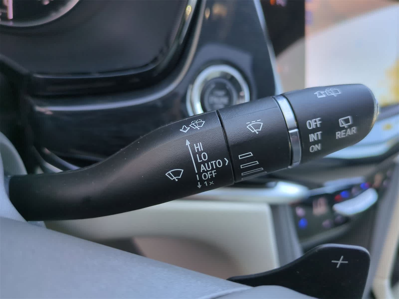 Thumbnail: 2024 Cadillac XT6 - 26