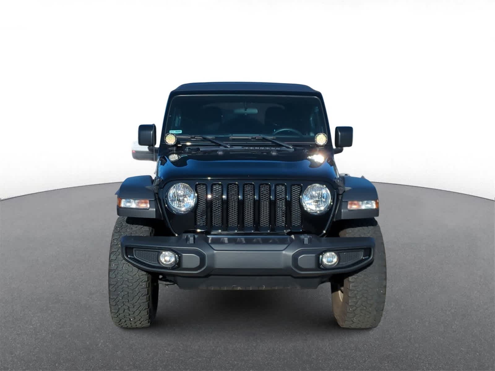 Thumbnail: 2023 Jeep Wrangler - 3