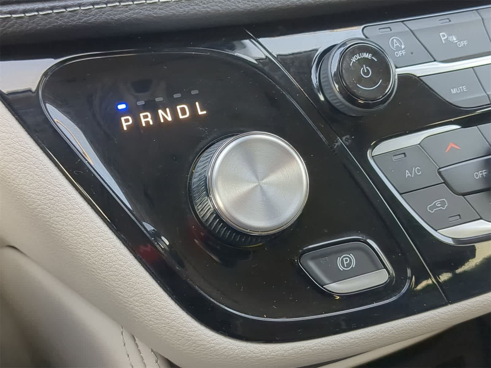 Thumbnail: 2023 Chrysler Pacifica - 39