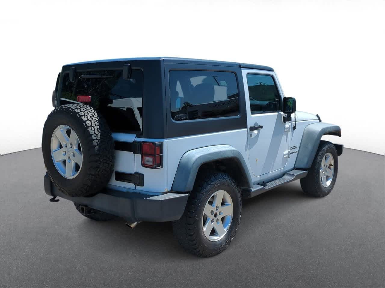 Thumbnail: 2012 Jeep Wrangler - 8