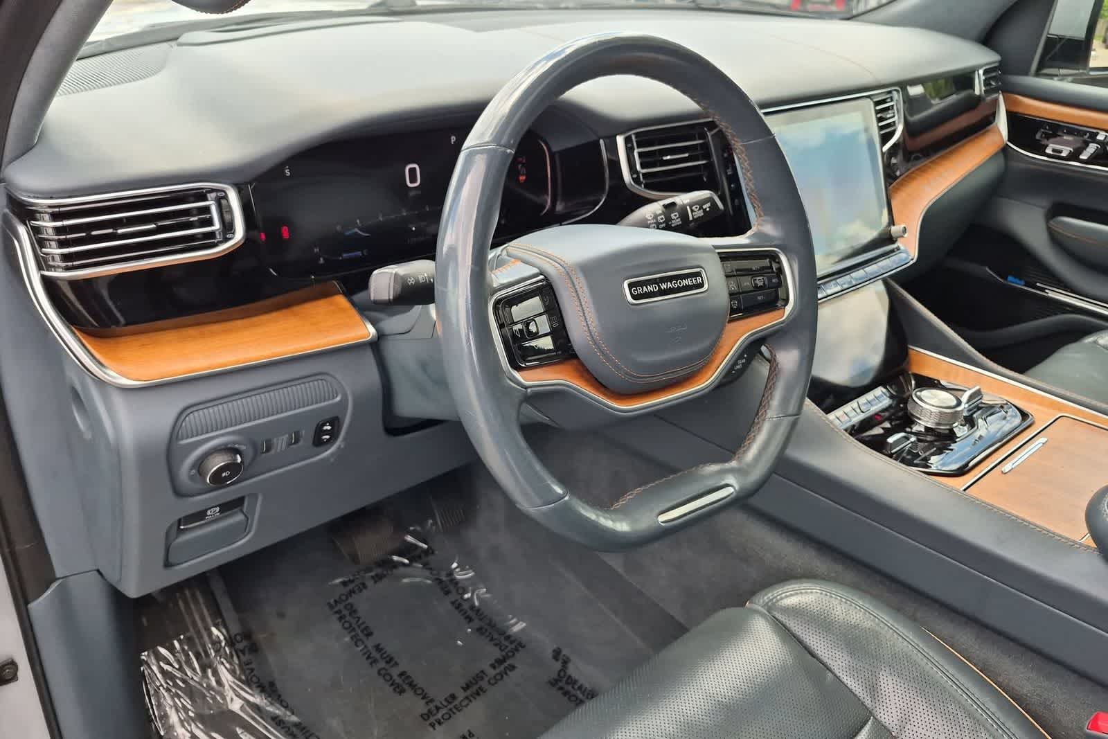 Thumbnail: 2022 Jeep Grand Wagoneer - 10