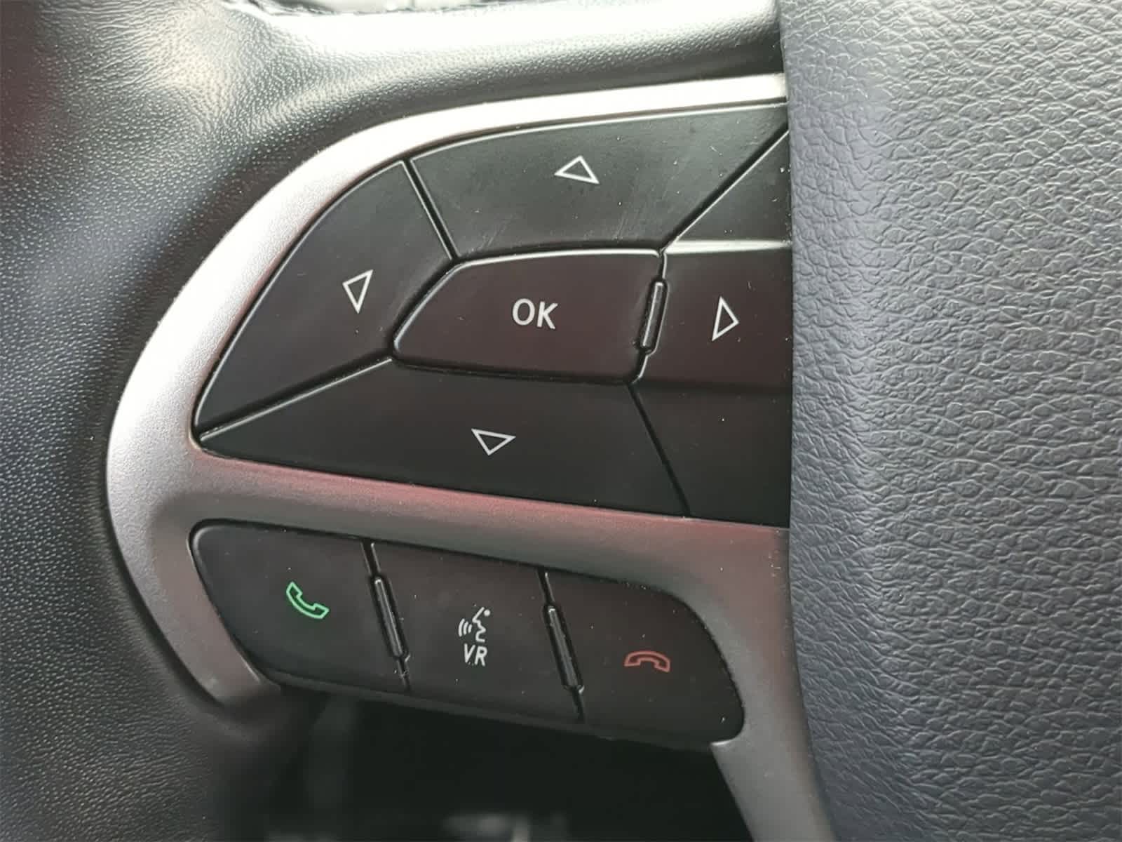 Thumbnail: 2022 Jeep Grand Cherokee - 30