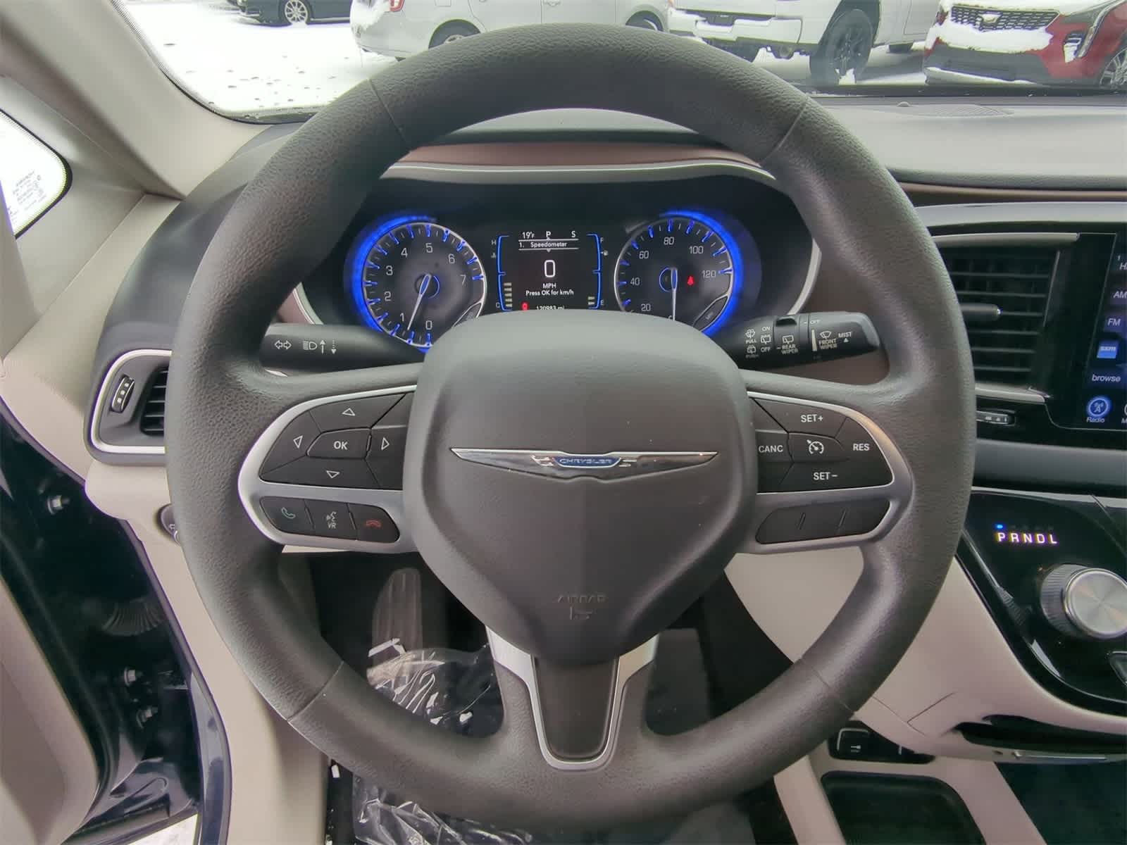 Thumbnail: 2017 Chrysler Pacifica - 31