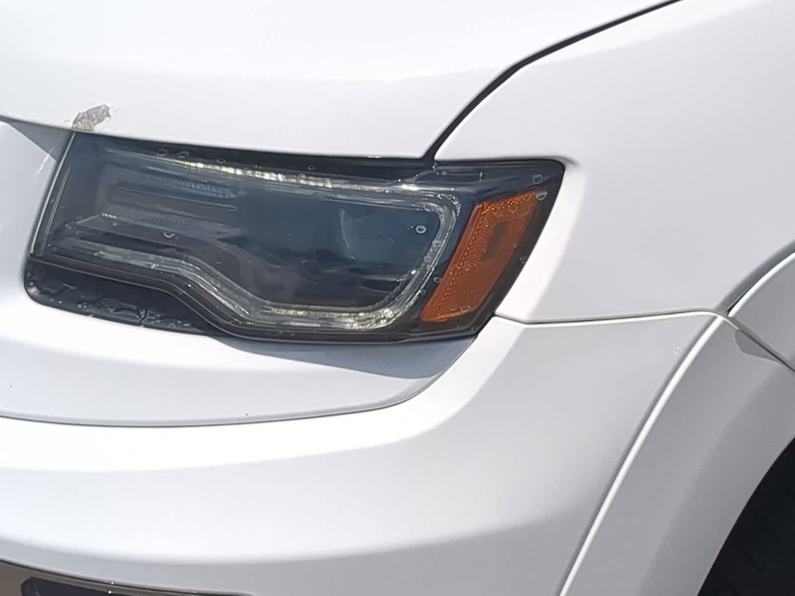Thumbnail: 2016 Jeep Grand Cherokee - 11