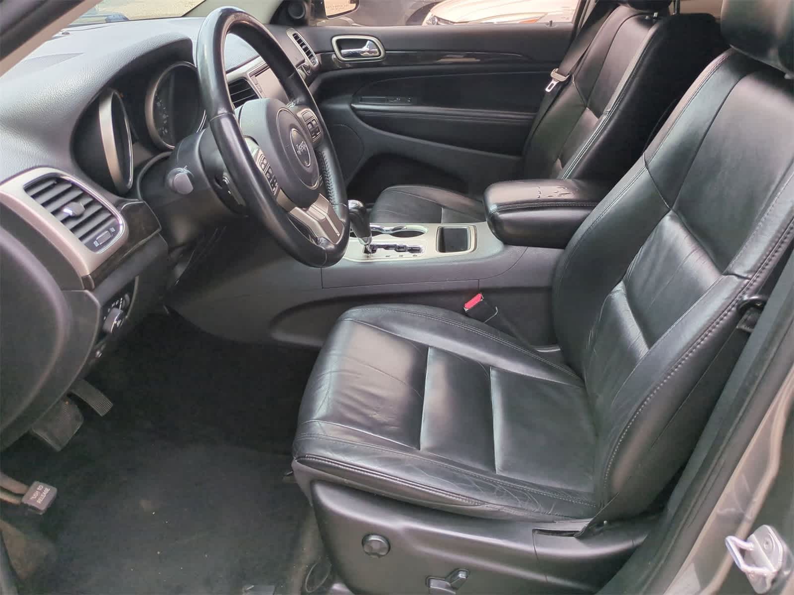 Thumbnail: 2013 Jeep Grand Cherokee - 15