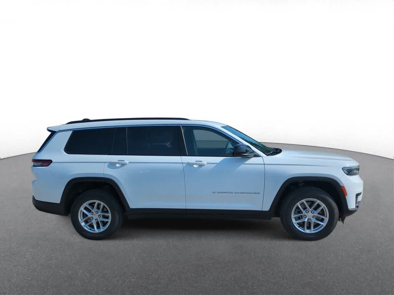 Thumbnail: 2024 Jeep Grand Cherokee L - 9