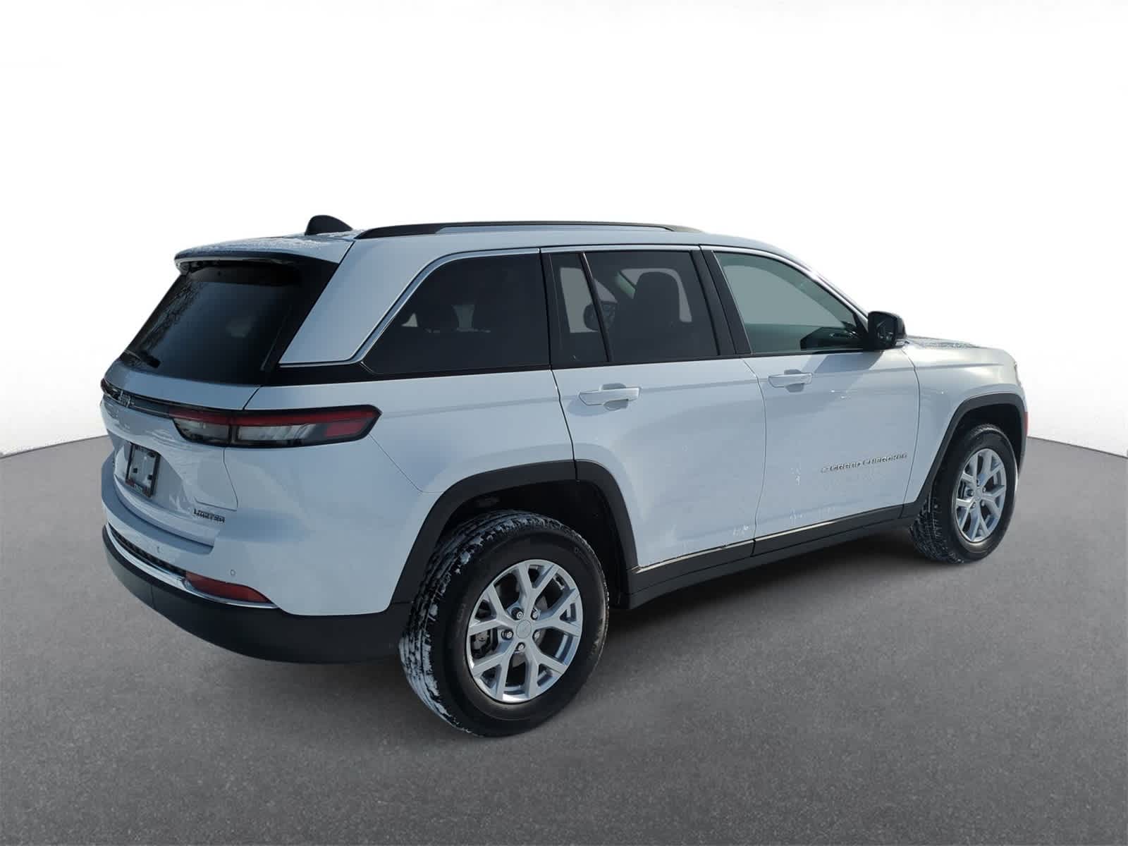 Thumbnail: 2023 Jeep Grand Cherokee - 8