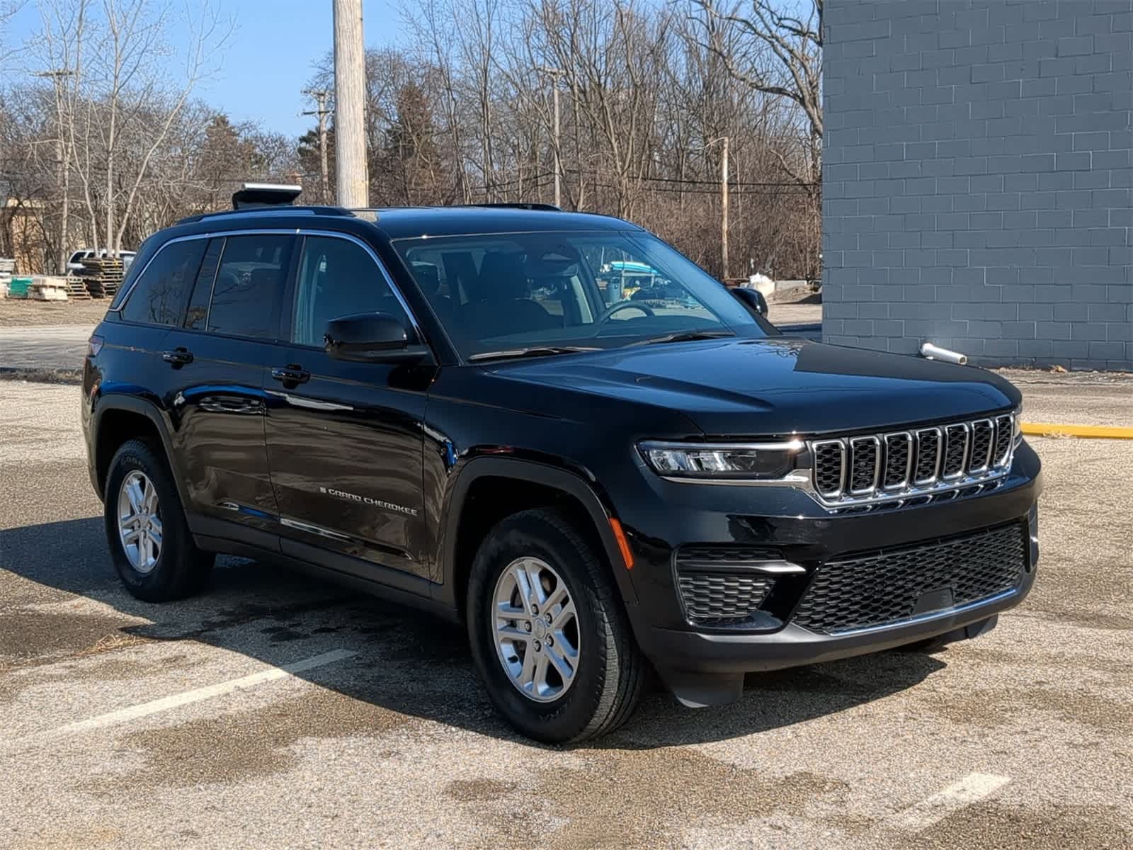 Thumbnail: 2023 Jeep Grand Cherokee - 16