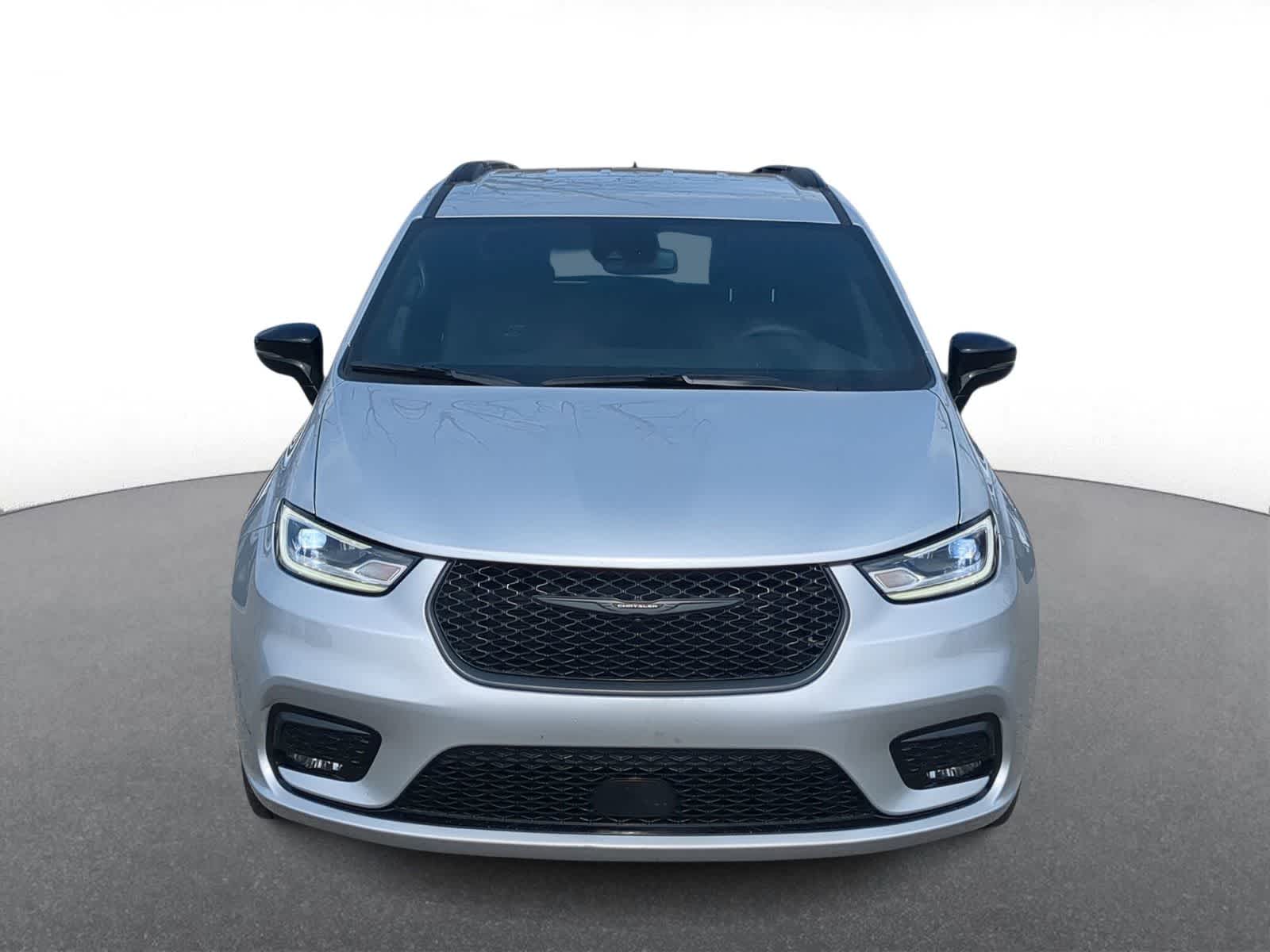 Thumbnail: 2024 Chrysler Pacifica - 3