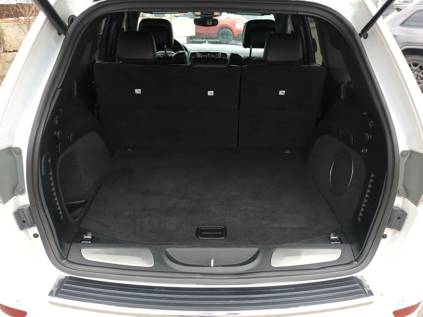 Thumbnail: 2018 Jeep Grand Cherokee - 32