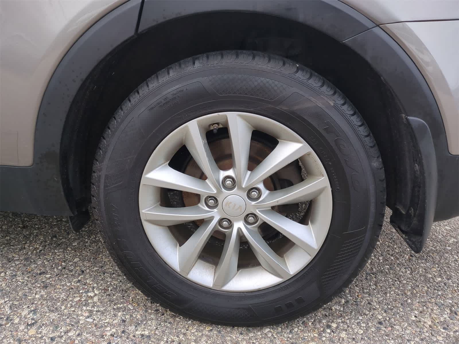 Thumbnail: 2016 Kia Sorento - 14