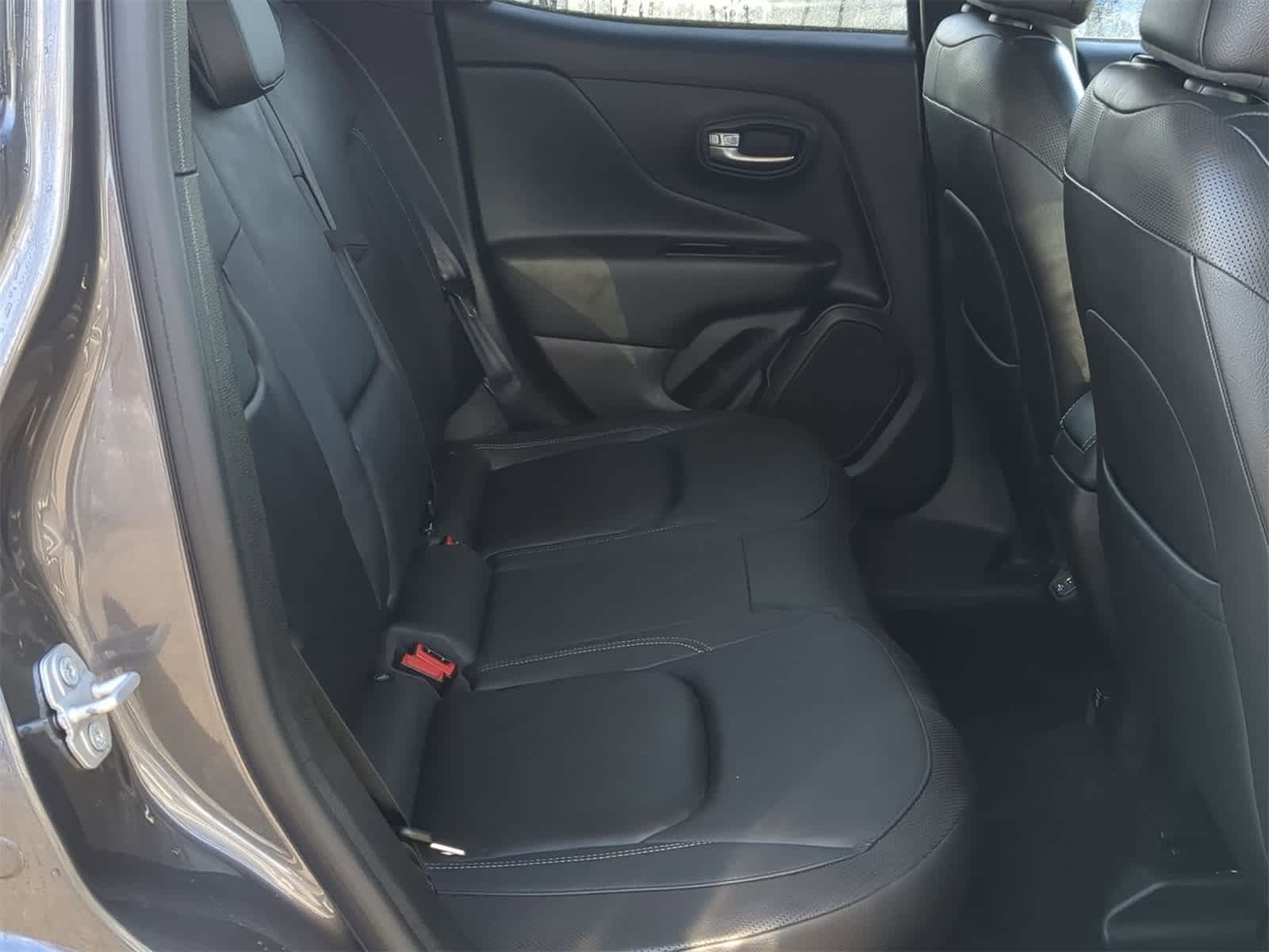 Thumbnail: 2021 Jeep Renegade - 27