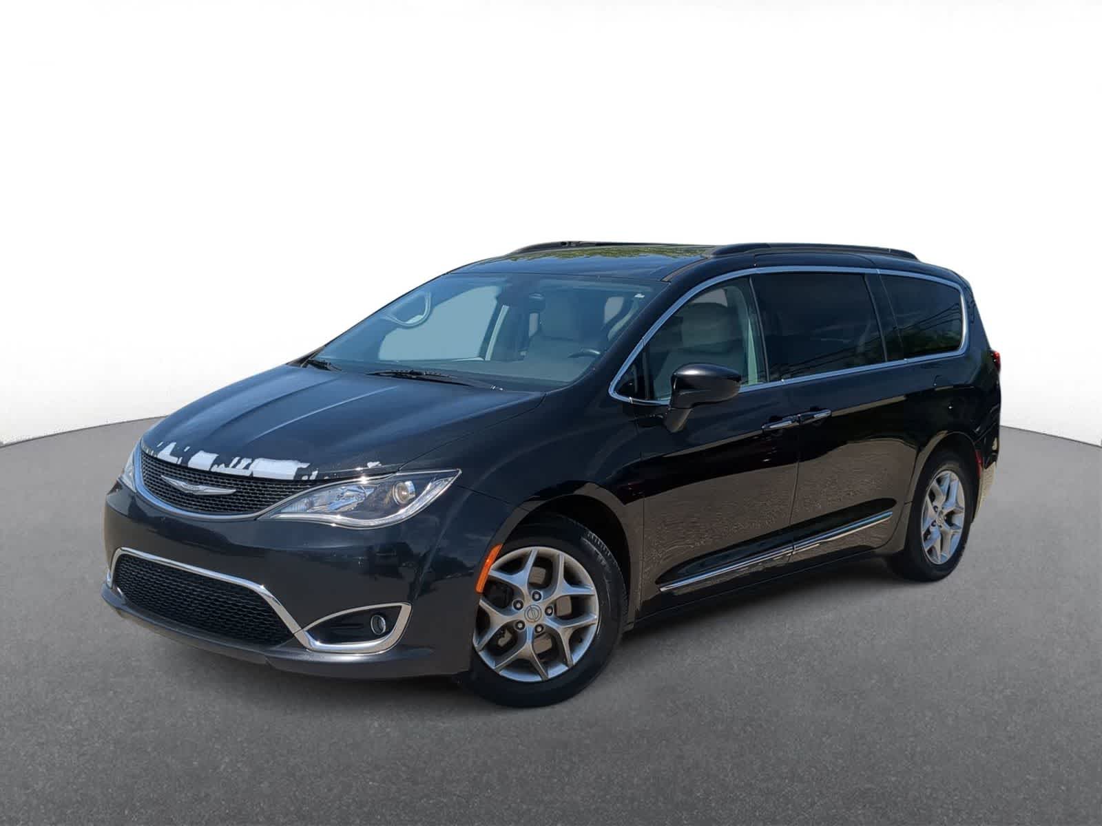 2017 Chrysler Pacifica Touring L -
                  Troy, MI