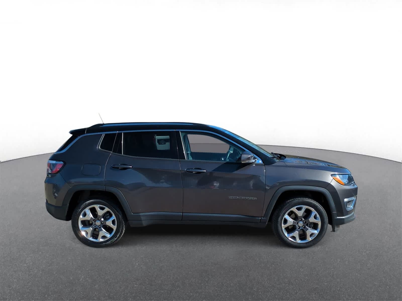 Thumbnail: 2018 Jeep Compass - 9