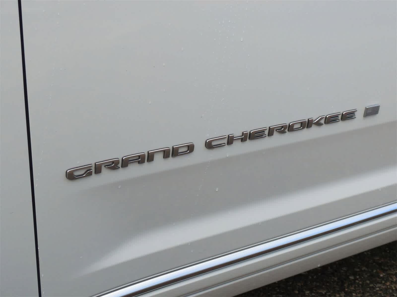 Thumbnail: 2022 Jeep Grand Cherokee L - 13
