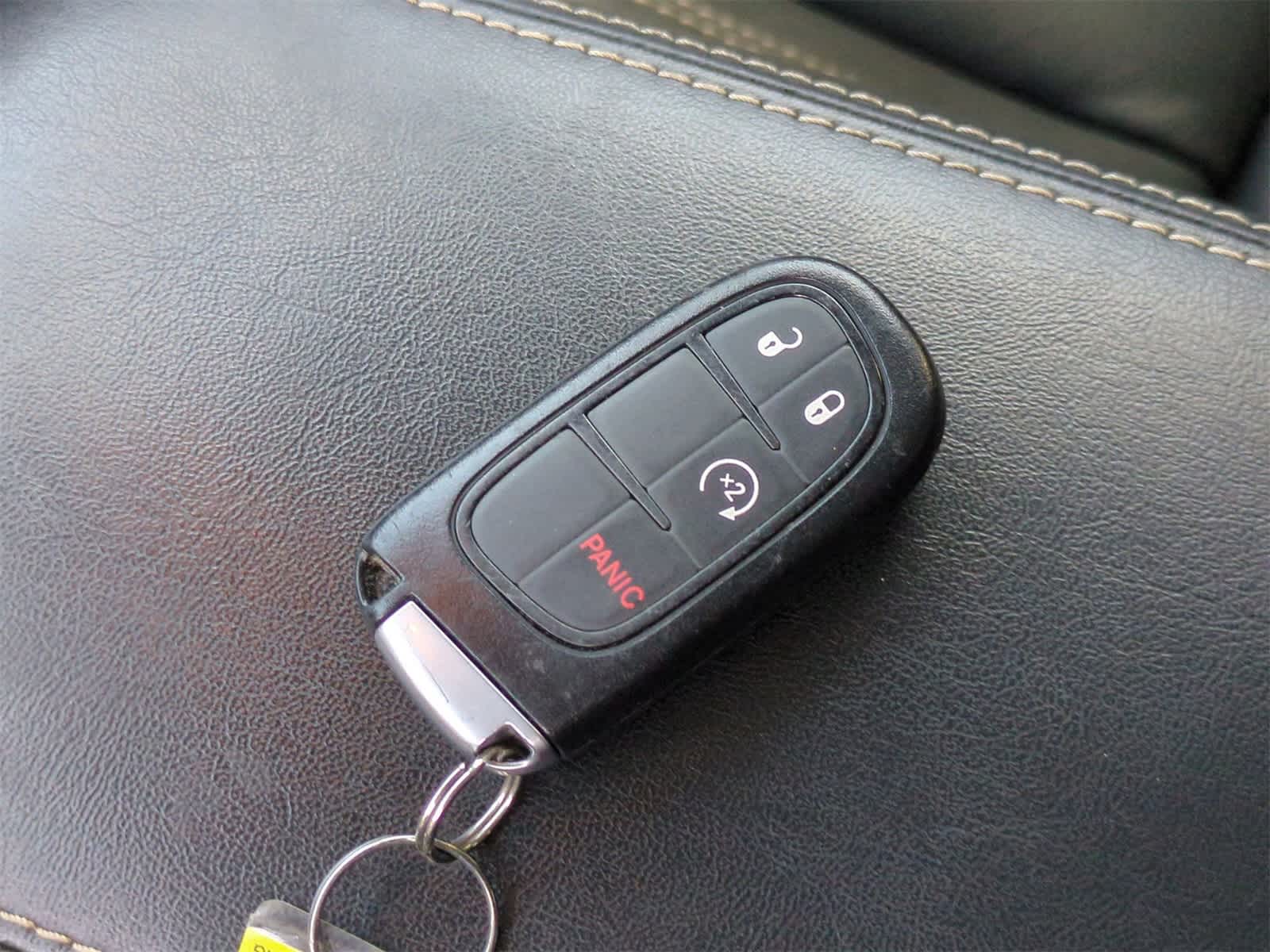 Thumbnail: 2016 Jeep Cherokee - 36