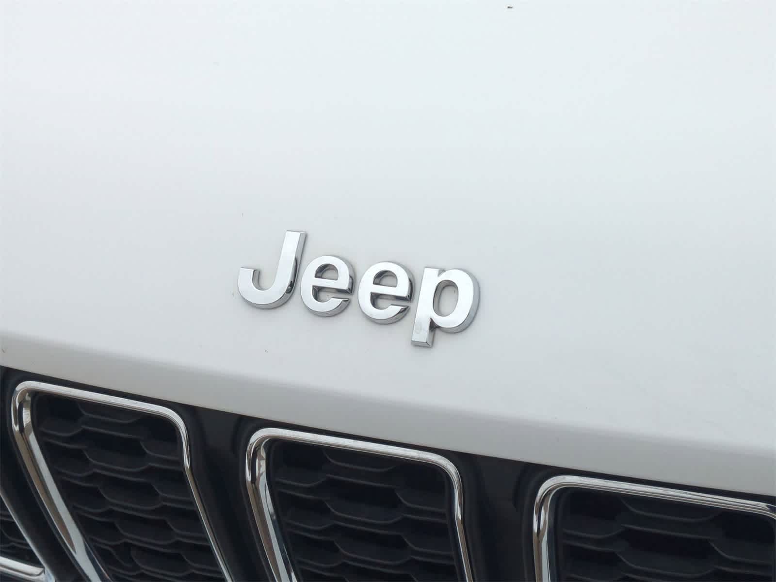 Thumbnail: 2023 Jeep Grand Cherokee - 12
