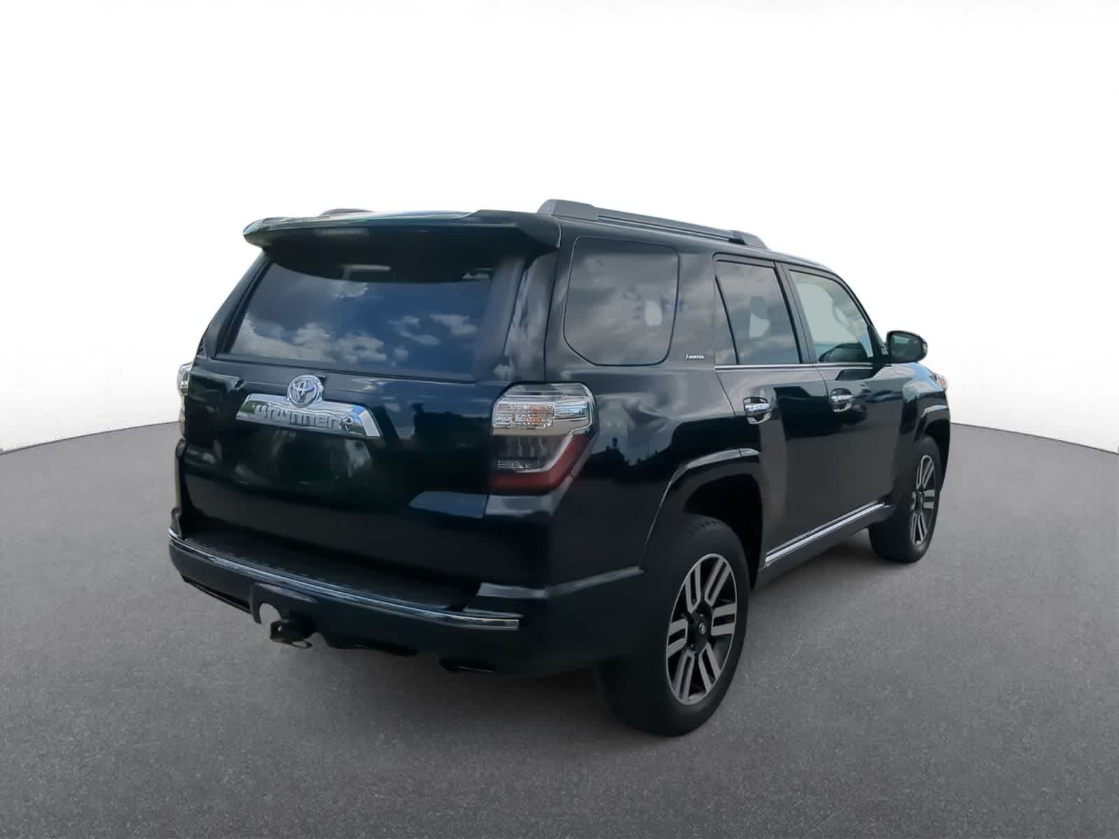 Thumbnail: 2023 Toyota 4Runner - 8