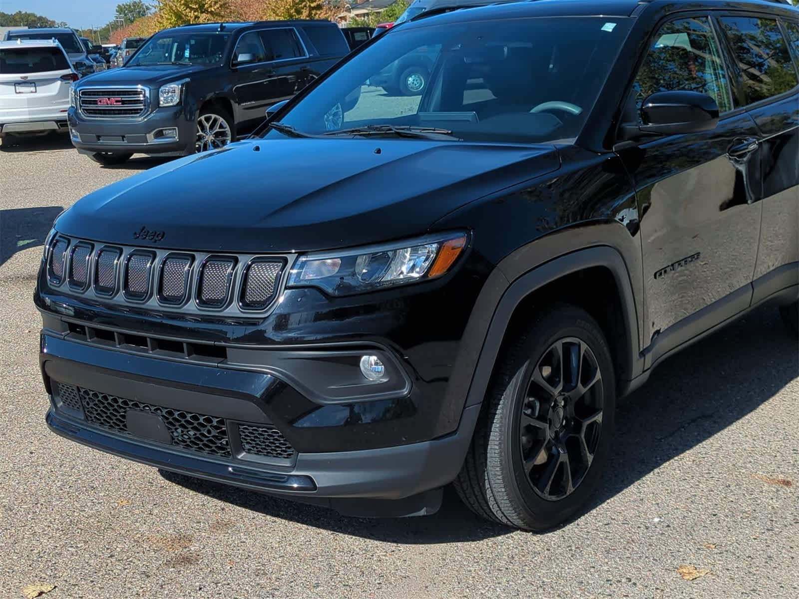 Thumbnail: 2022 Jeep Compass - 11