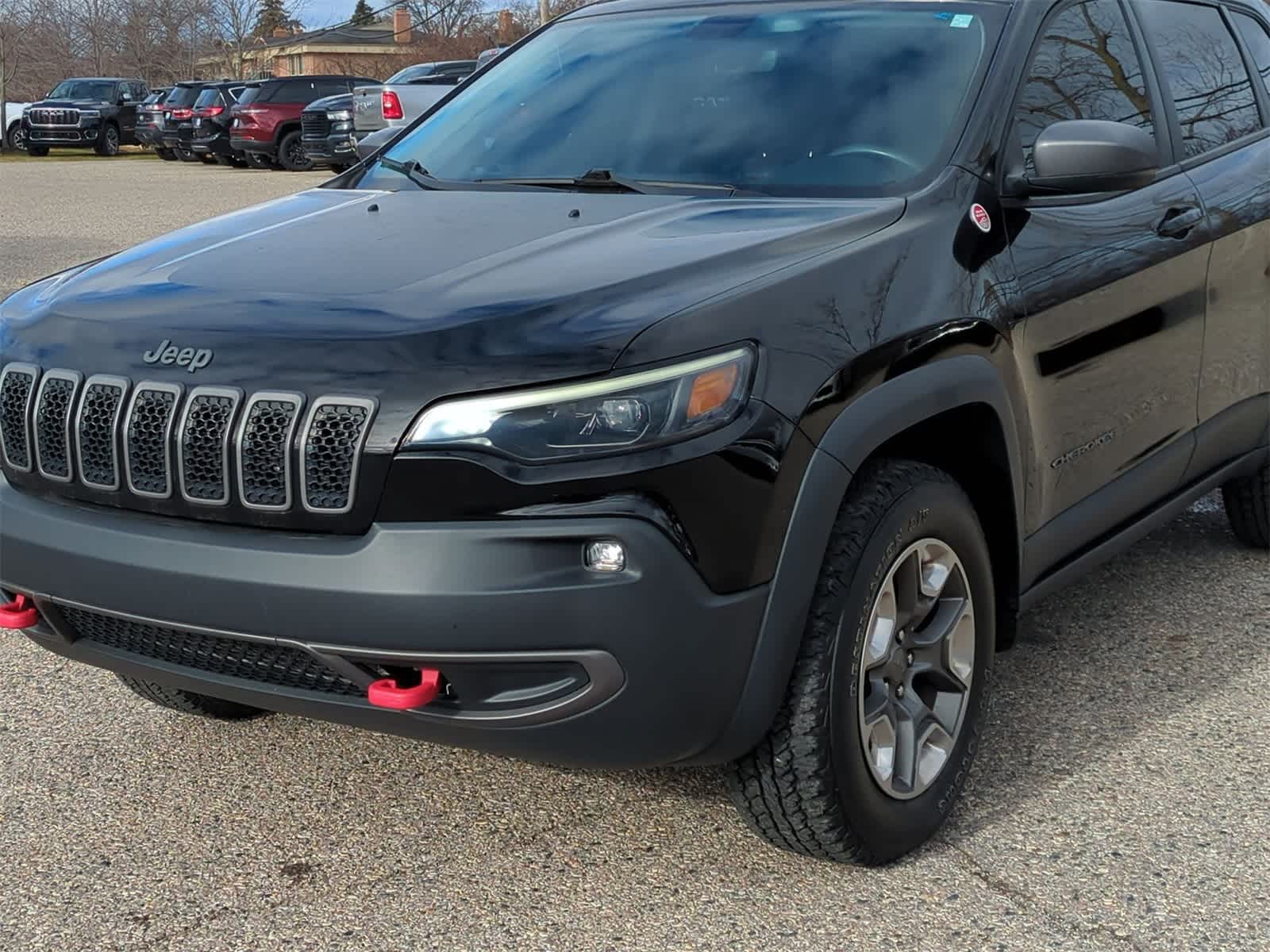 Thumbnail: 2019 Jeep Cherokee - 11