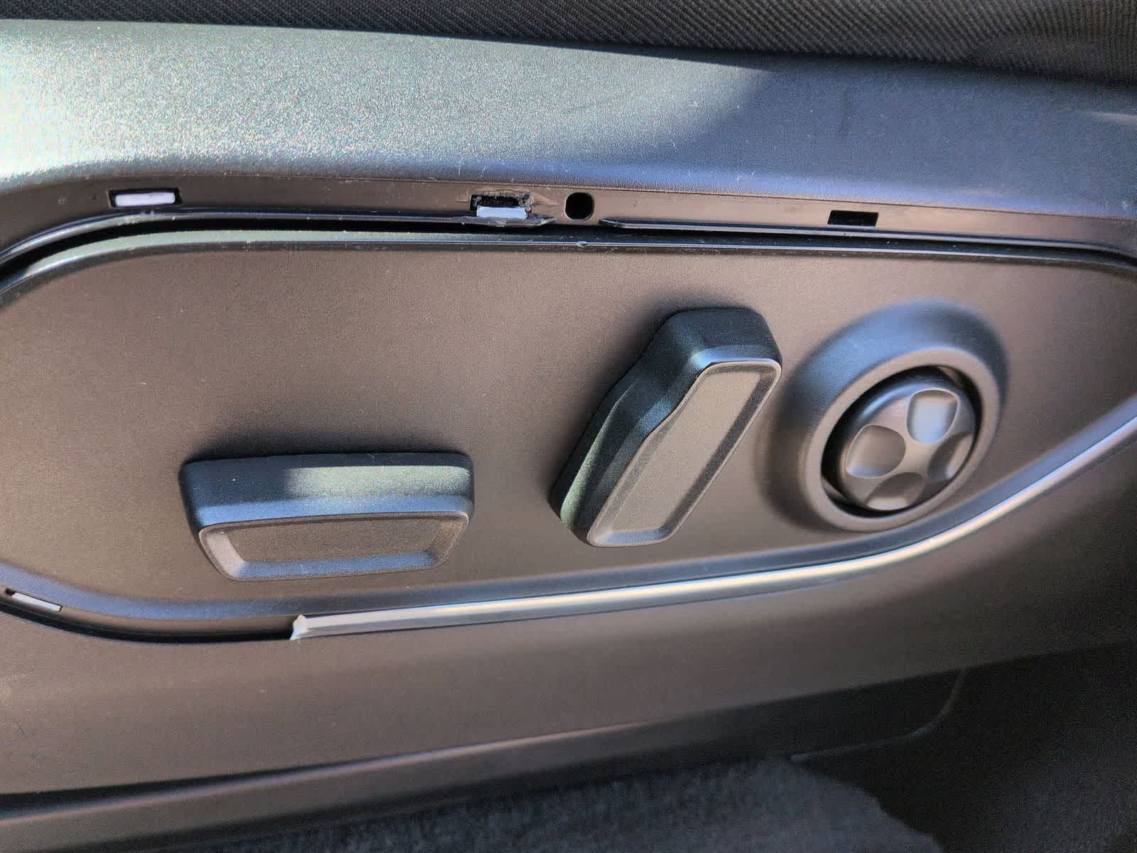 Thumbnail: 2024 Jeep Wagoneer - 17