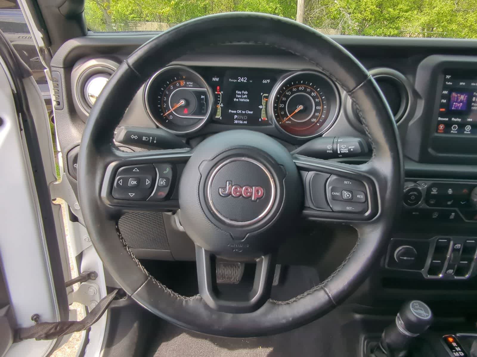 Thumbnail: 2021 Jeep Gladiator - 22
