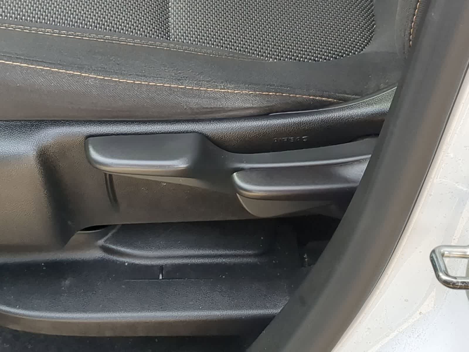 Thumbnail: 2019 Chevrolet Traverse - 17