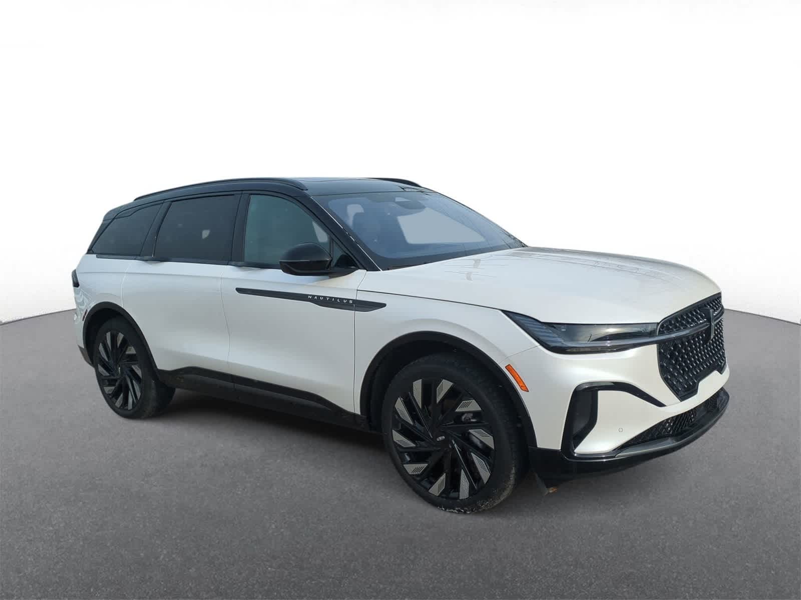 Thumbnail: 2025 Lincoln Nautilus - 2