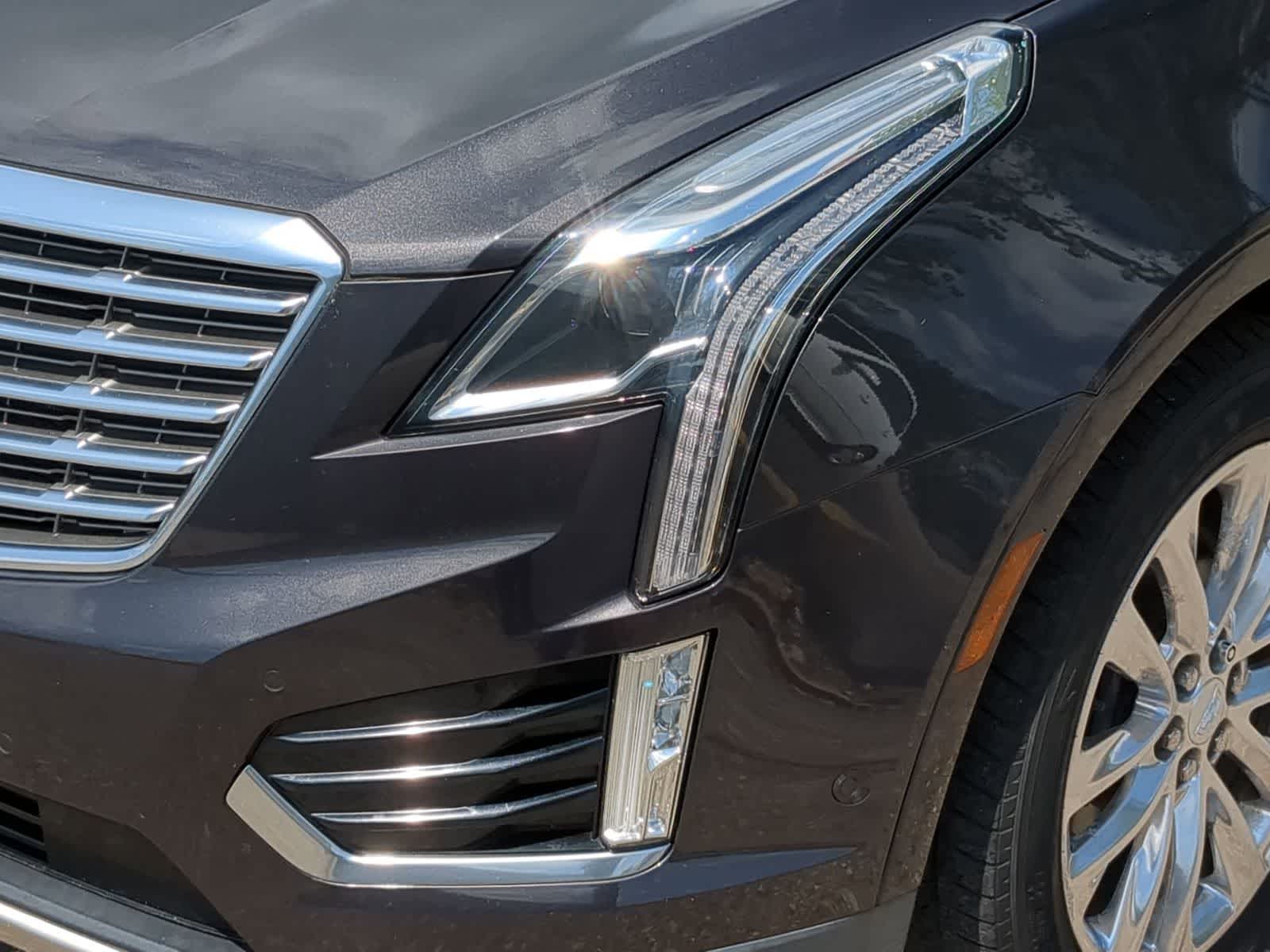 Thumbnail: 2017 Cadillac XT5 - 11
