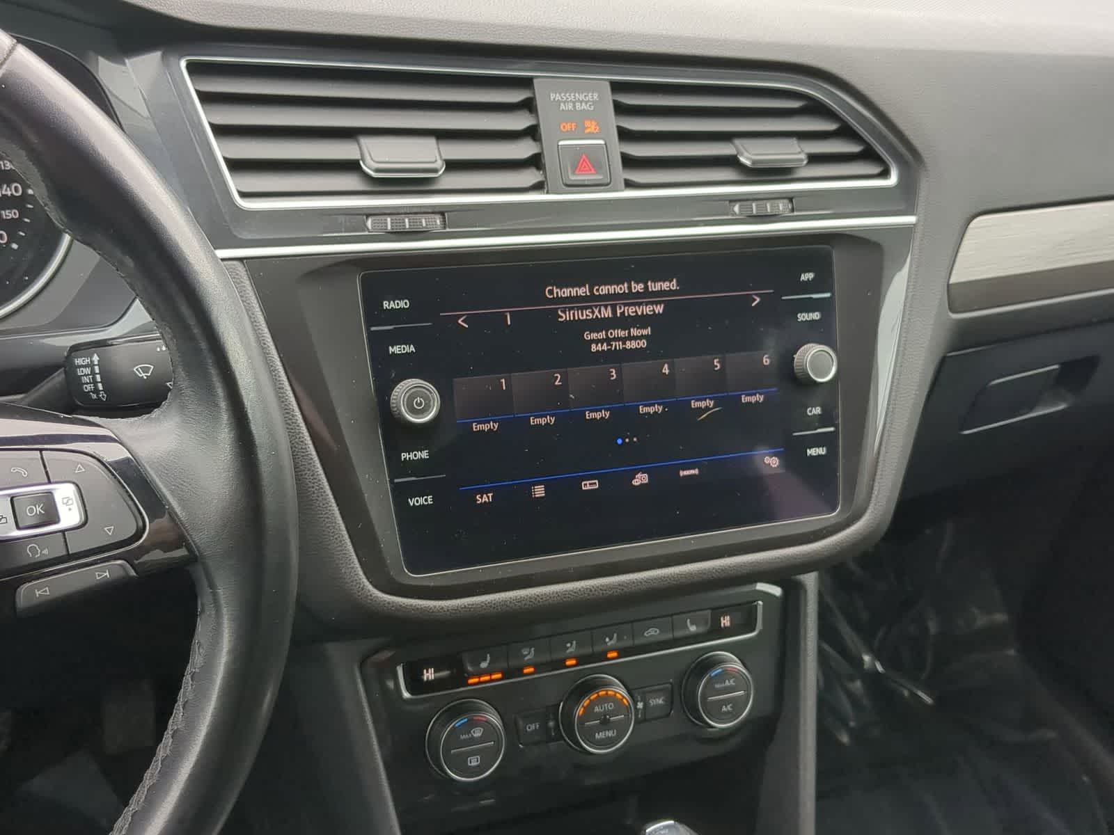 Thumbnail: 2018 Volkswagen Tiguan - 27