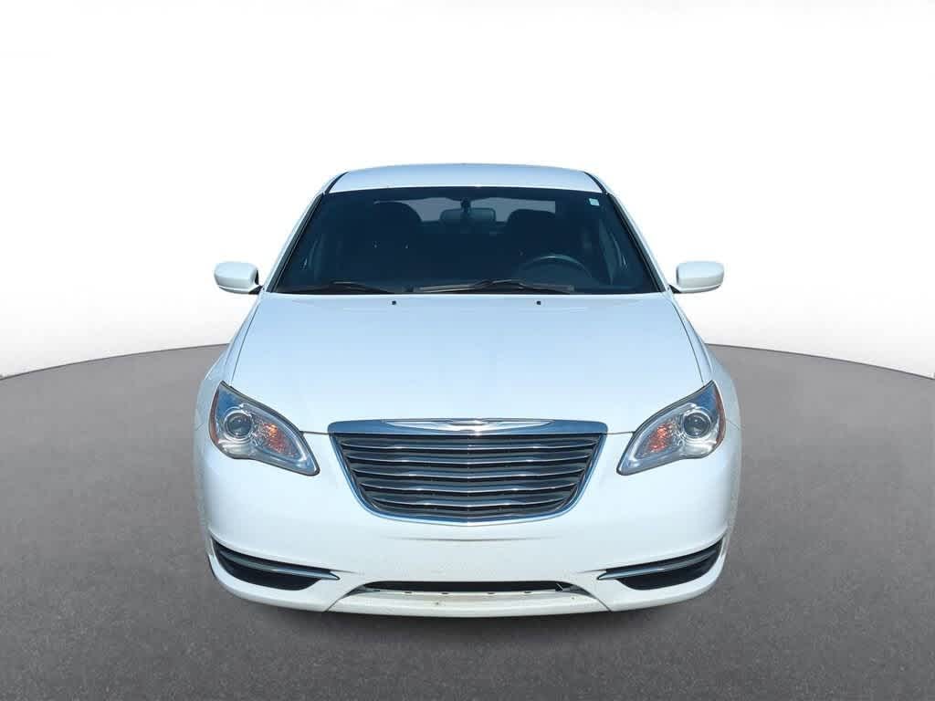2012 Chrysler 200 Touring 3