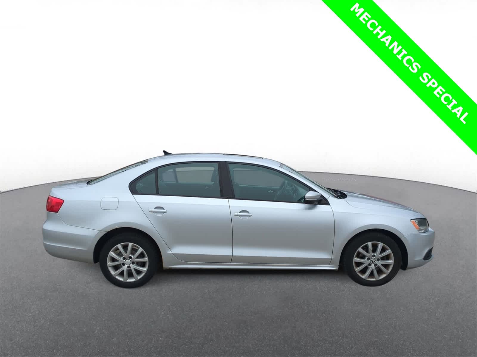 Thumbnail: 2011 Volkswagen Jetta - 9