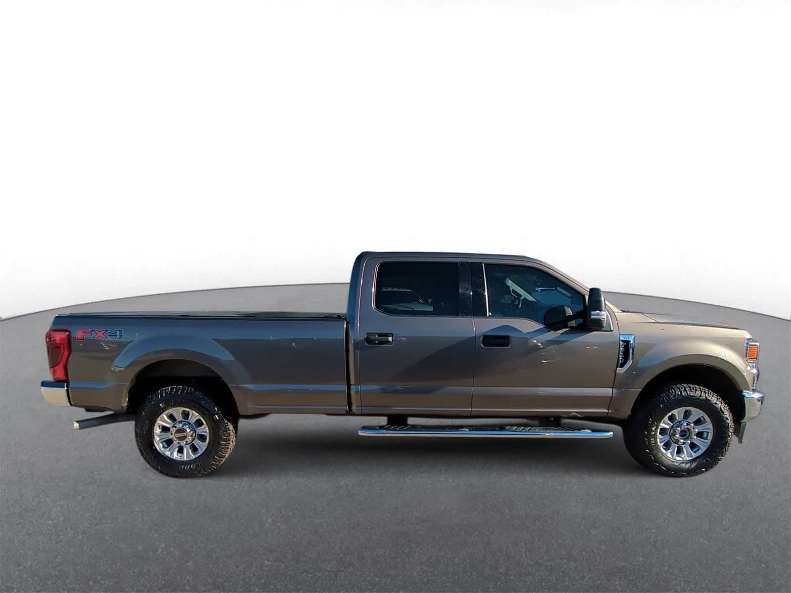 Thumbnail: 2022 Ford Econoline - 9