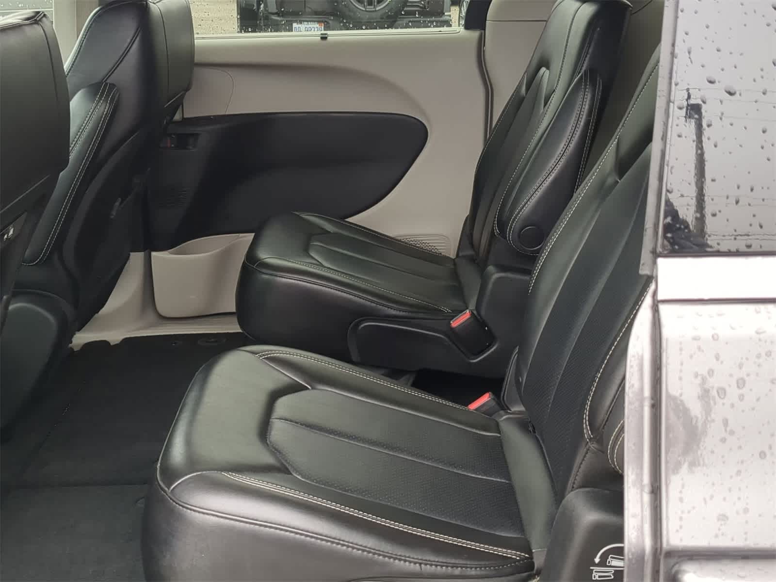 Thumbnail: 2023 Chrysler Pacifica - 19