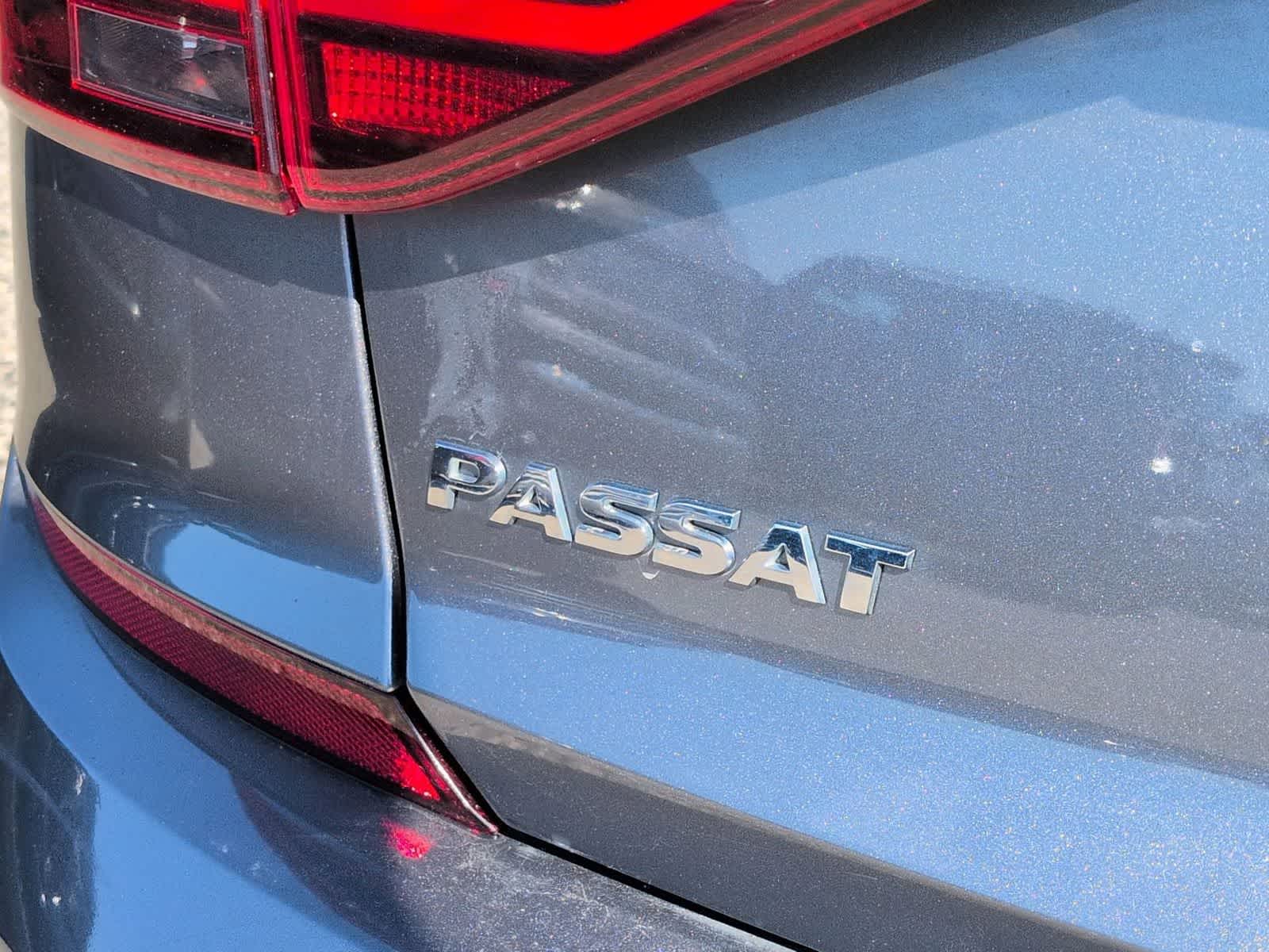 Thumbnail: 2018 Volkswagen Passat - 13