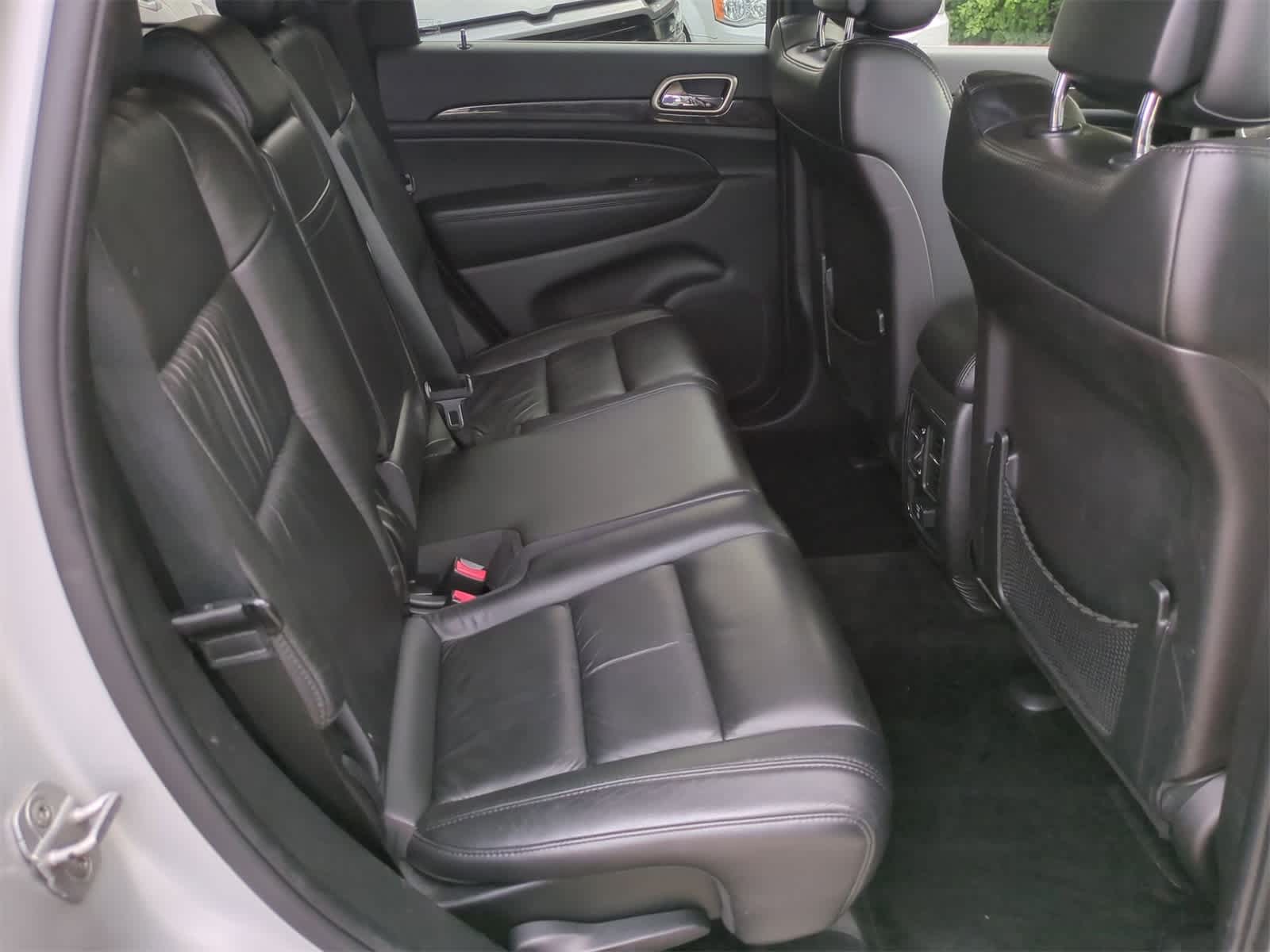 Thumbnail: 2011 Jeep Grand Cherokee - 19