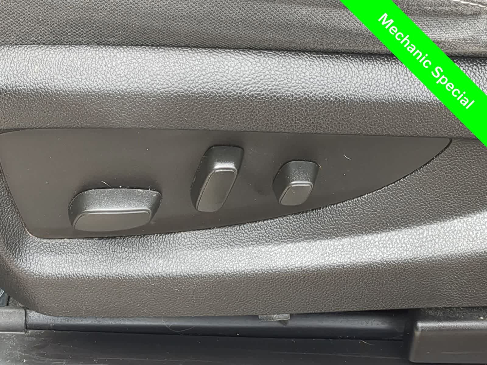 Thumbnail: 2015 Chevrolet Silverado 1500 - 17