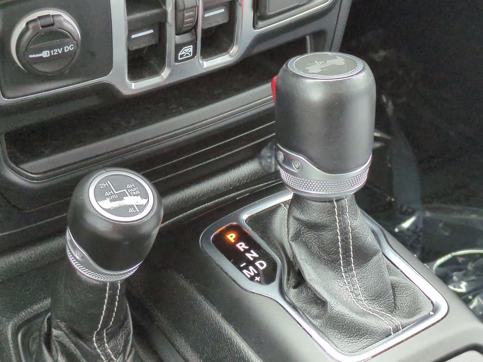 Thumbnail: 2021 Jeep Wrangler - 32